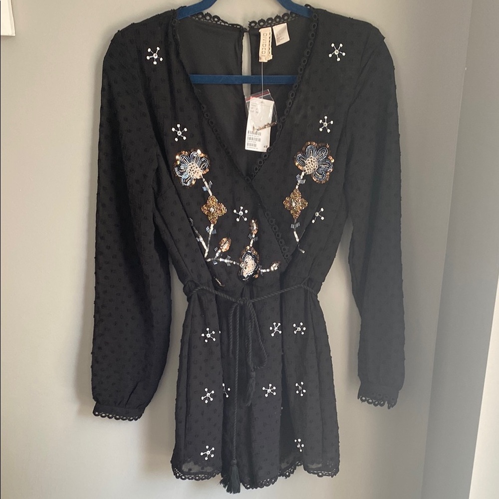 058. BNWT H&M Black Embroidered Long Sleeve Romper